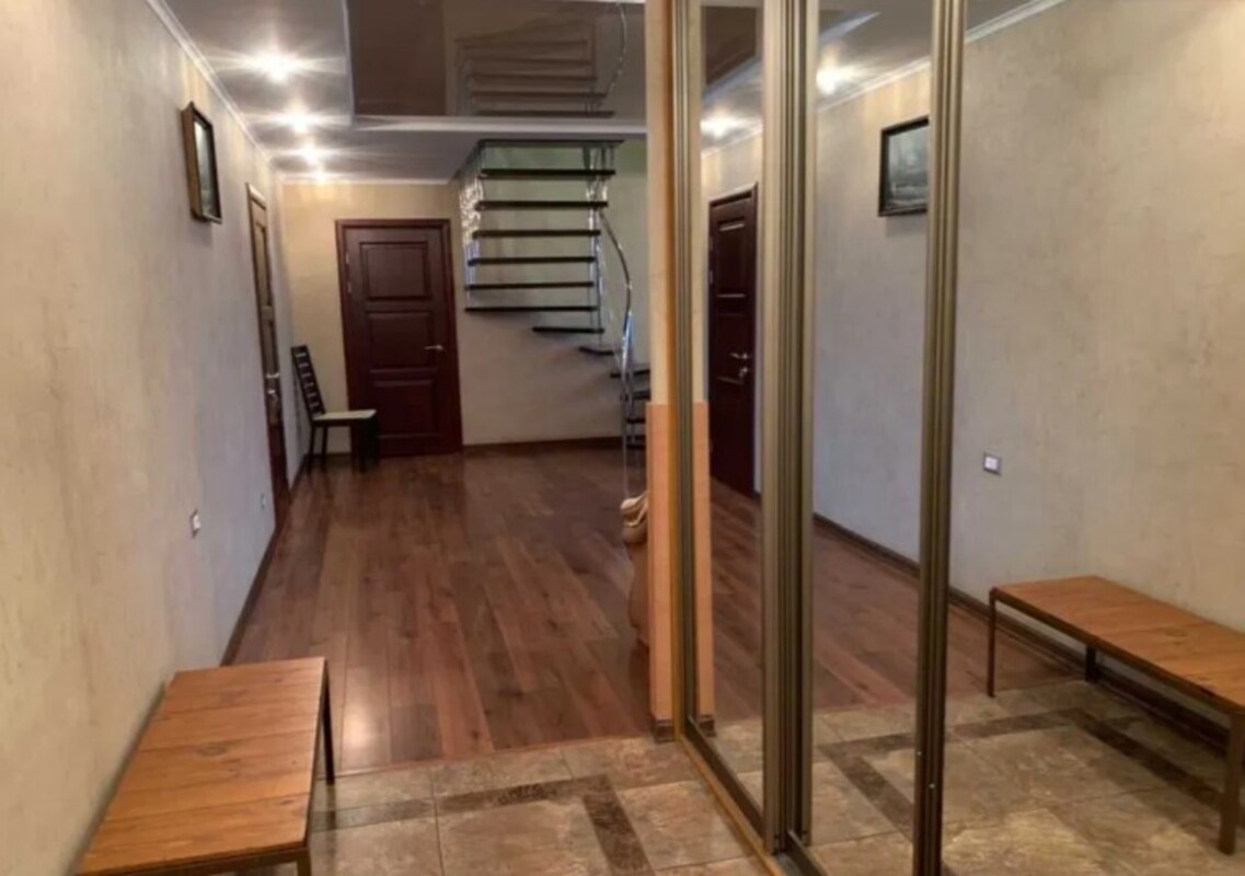 Sell multi-room apartment. Одесса, Говорова Маршала — photo 11