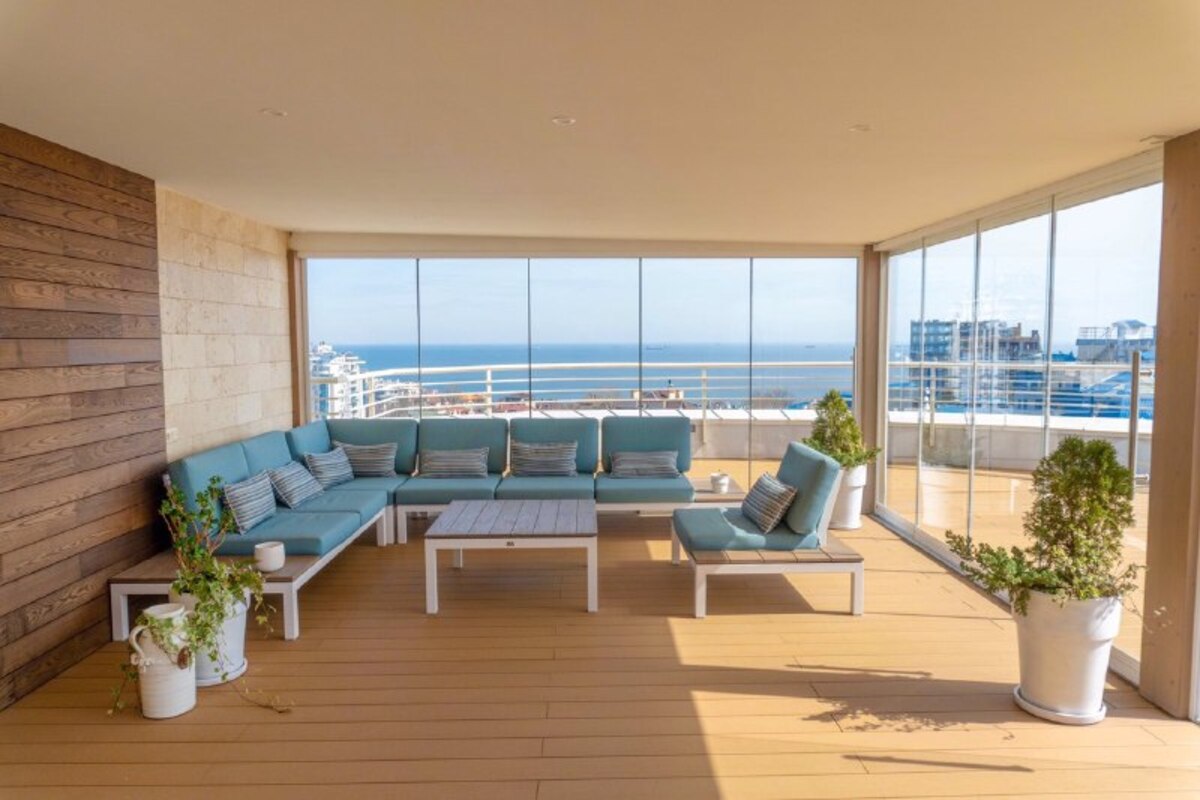 Sell 4-room apartment. Одесса, Французский б-р — photo 1